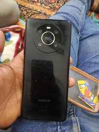 تلفونHONOR X9 لبيع مبدل شاشه اصليه سعره 125قفل 07833171776