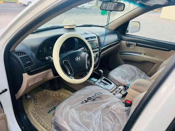 السلام عليكم سنتافيه 2012 خليجي سته سلندر سبعه راكب نظيفه جدن مكفوله من صبوغ وضربه عده كم رصعه بل قماره رقم بغداد نكليزي بسمه مكان بغداد حي اور رقم *********** سعر 165وبيه مجال
