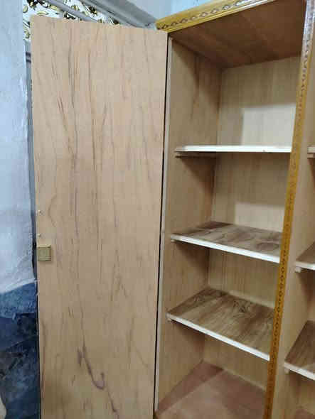 سلام عليكم كنتور تسكام اصلي ثنين باب سعر 250 هاذ رقمي ***********
