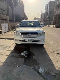 للبيع سياره نوع لاندكروزر ستينيه موديل ٢٠١١  ٦ سلندر  رقم سليمانيه بسم...