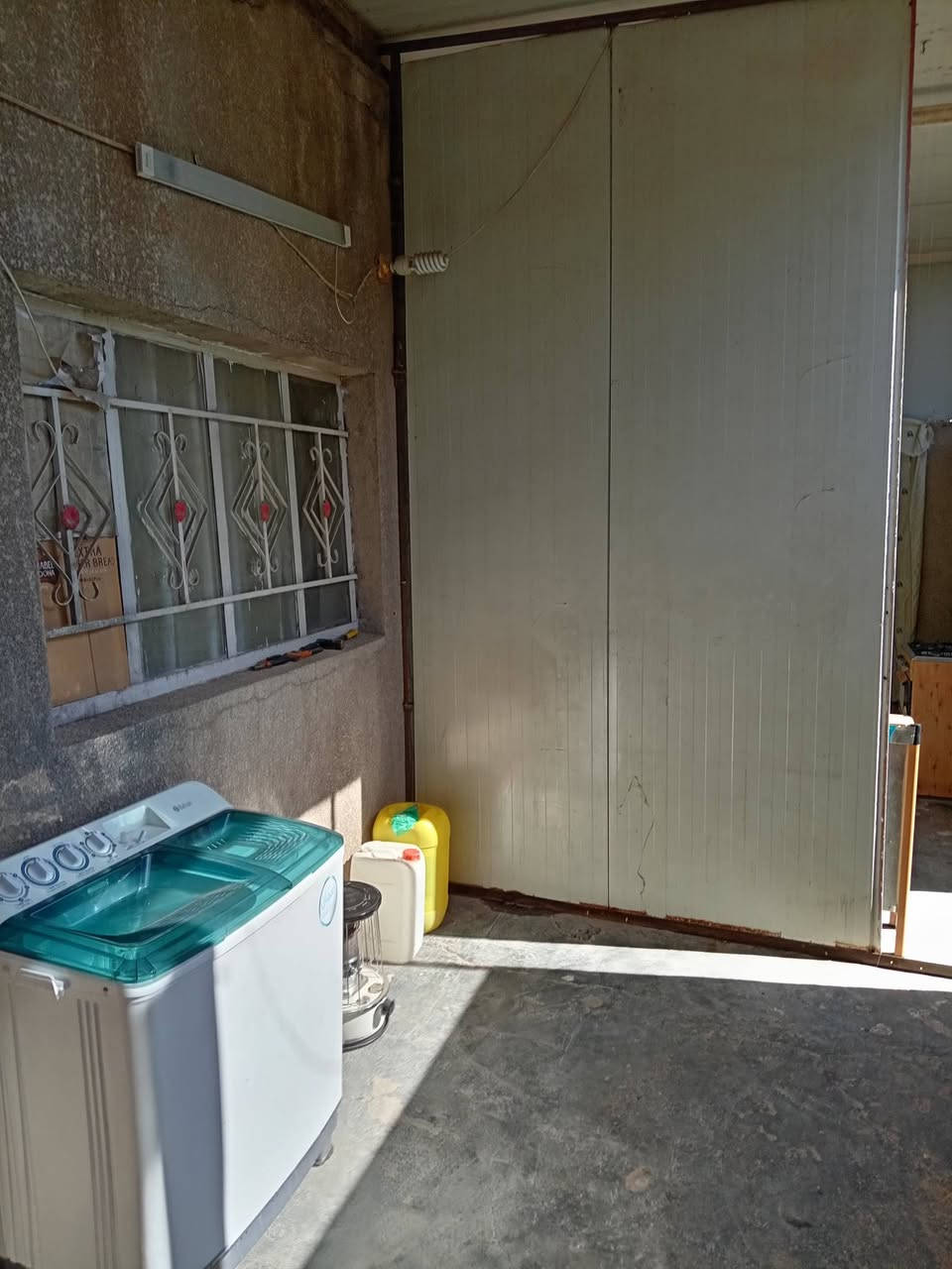 السلام عليكم عندي سندويج ٣ قطع قياس ٤ أمتار وحده وتساب ***********
