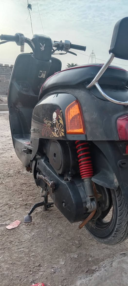 كفاله عامه دراجه ما مفتوحه 49 بلاد
ختم واحد مكينه خير من الله وصوت لمكينه ناعم كلش
كشن رياضي بيه و وكفراته صليات 
دراجه مال جناي من طالعه من رمبه عل ايدي 
كابريتر بلاد مديل 2008 
سعر 700 وبيه مجال قليل او تصال عل رقم ***********
