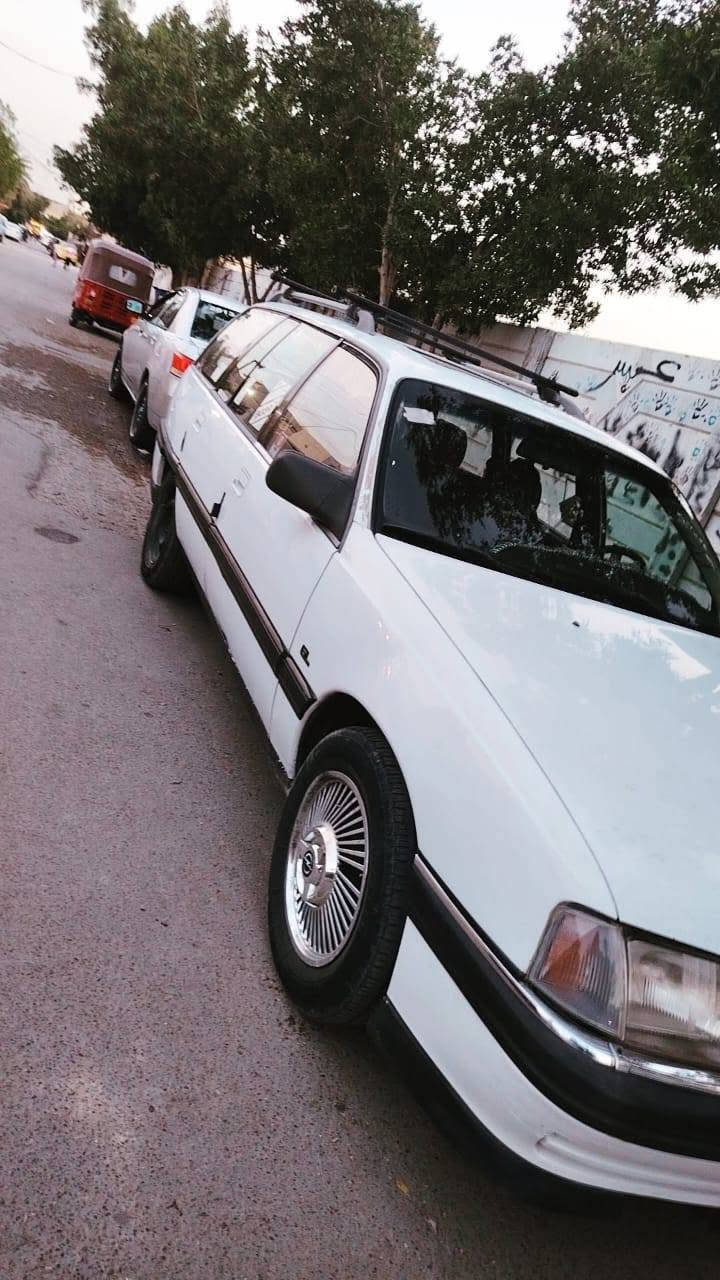 سلام عليكم سياره موديل 92 سعر  30 بيه مجال بصيط  بكان سياره بغداد  رقم كركوك  تحويل مباشر  مو شراي لا يتصل اخوتي ***********
