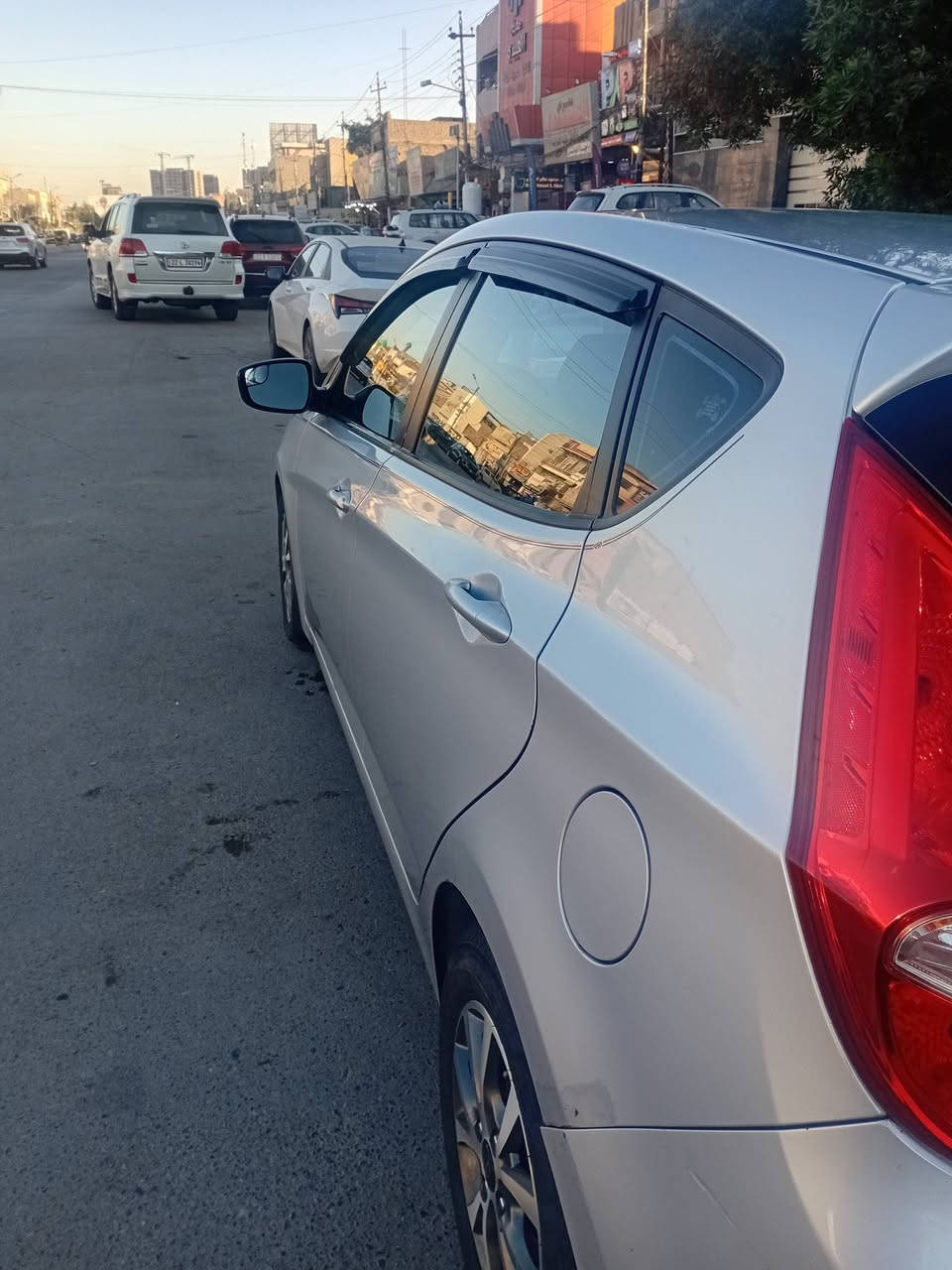 السلام عليكم أكسنت ٢٠١٦ وارد كوري مكينة  gt بيها تبديل باب وجاملغ بدون اي شي في الداخل بأسمي ب٩٣ للاتصال ***********
بغداد بوب الشام
