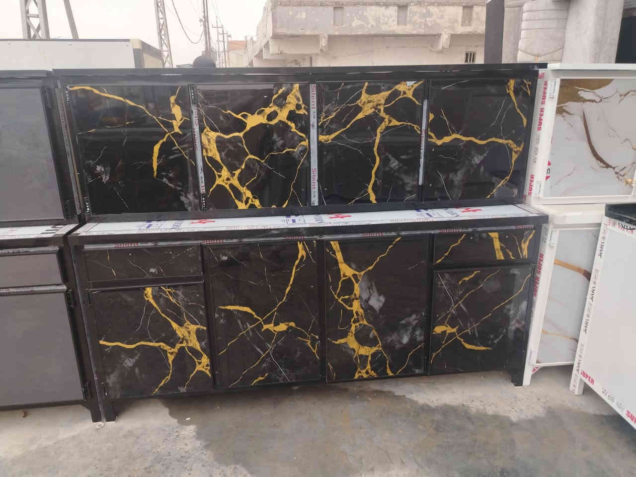 سلام عليكم وصول وجبه جديده في مزاد لأخوين العنوان المفرق الطرق والجسور مقابيل العزات بن تجه رايح عليه المفرق السعر اب 325 وبي مجال الاستفسار *********** كونترات جديد مترين والسنك مترا و30 يتوفر الالوان
