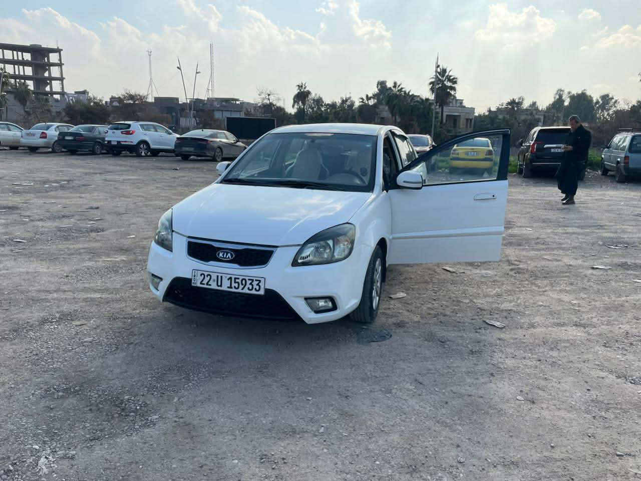 السلام عليكم
كيا ريو موديل 2012
رقم اربيل الجديد بأسمي شرط التحويل 
كابون بانزين ماستر باسمي
تبريد شرط
تدفئه شرط
طخم تاير جديد
طخم حداديه جديد
تحكمات ستيرن 
قطعتين بيها جاملغ خلف صبغ وجاملغ امامي وشبر بالبوند 
بدون دواخل شرط
السعر 90 وبيها مجال قليل 
الاستفسار الاتصال: اسيا***********
كورك ***********

