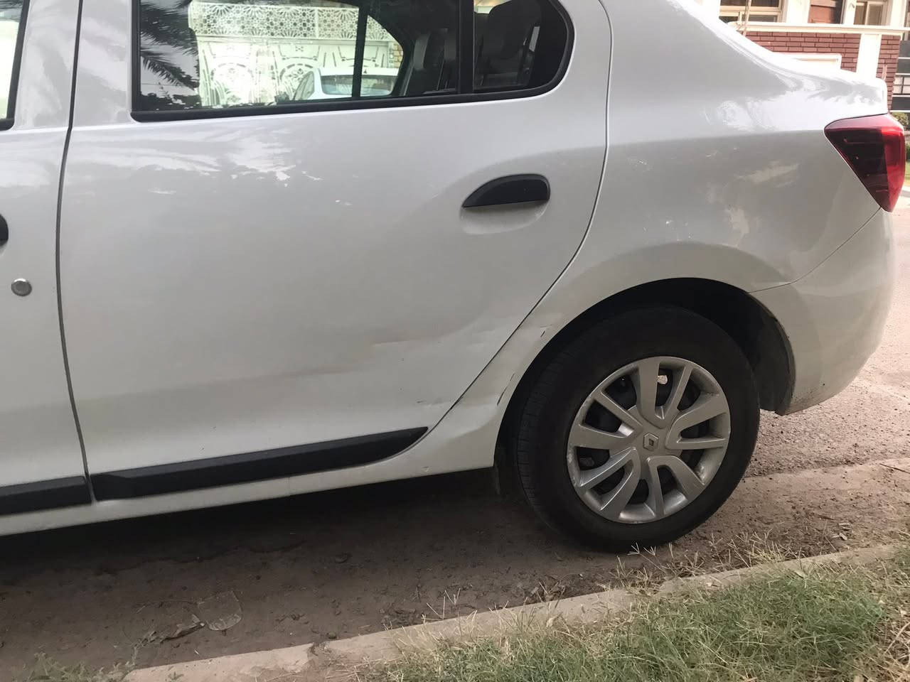 رينو   سمبل   2020   ماشية  51000   تبريد ثلج ❄️ 
 تخم تاير جديد  السيارة  بحالة  جيدة جداً  
تحويل ثاني  يوم  
السعر :-  77$  بيها  مجال بسيط جداً 

للاستفسار :-  ***********  ابو محمد 

مكان السيارة  بغداد / العامرية / شارع المنظمة
