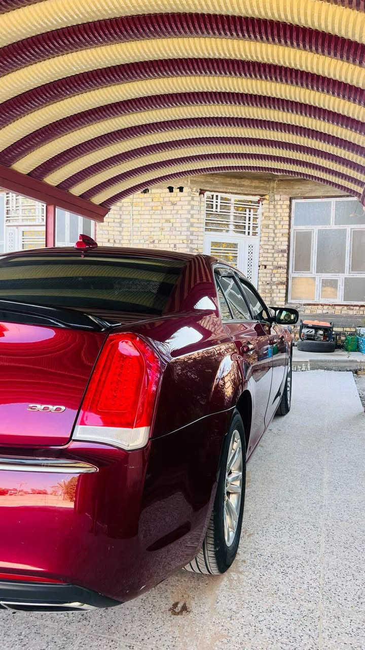 اوباما C300لون كرزي اصل
موديل 2018
تو ويل 
بنوراما طكتين 
داخل بيجي
كشنات جلد تحرك كهربائي
تدفئه تبريد
حادثها قطعتين 
جاملغ وبنيد مبدلات نفس اللون
ماشيه 150m 
الاتصال ع رقم الهاتف فقط ***********
