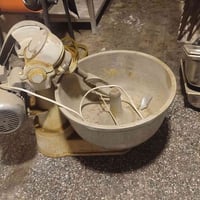 عجانه فول جديدة استعمال شهر واحد للبيع  العنوان بغداد الدورة0780303014...