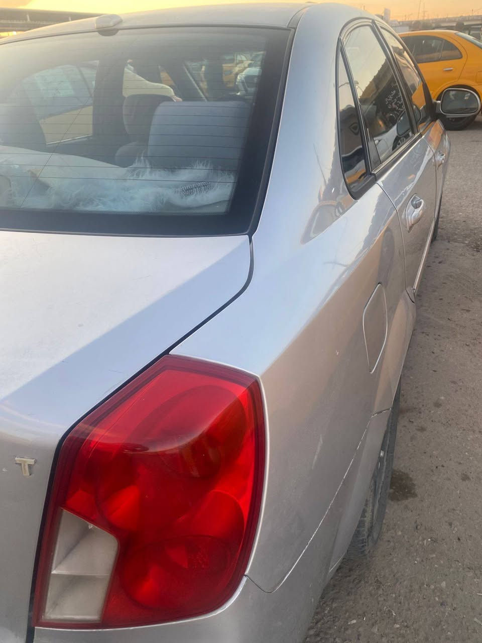 اوبتر موديل 2008 ضرر فقط باب سايق خلفي صبغ صدر جديد تبريد كير محرك بشرط بسمي شرط تحويل رقم إنكليزي سليمانية ماشي ١٣٠الف 
بطاقه بانزين موجود
***********     سعره 75  بي مجال
