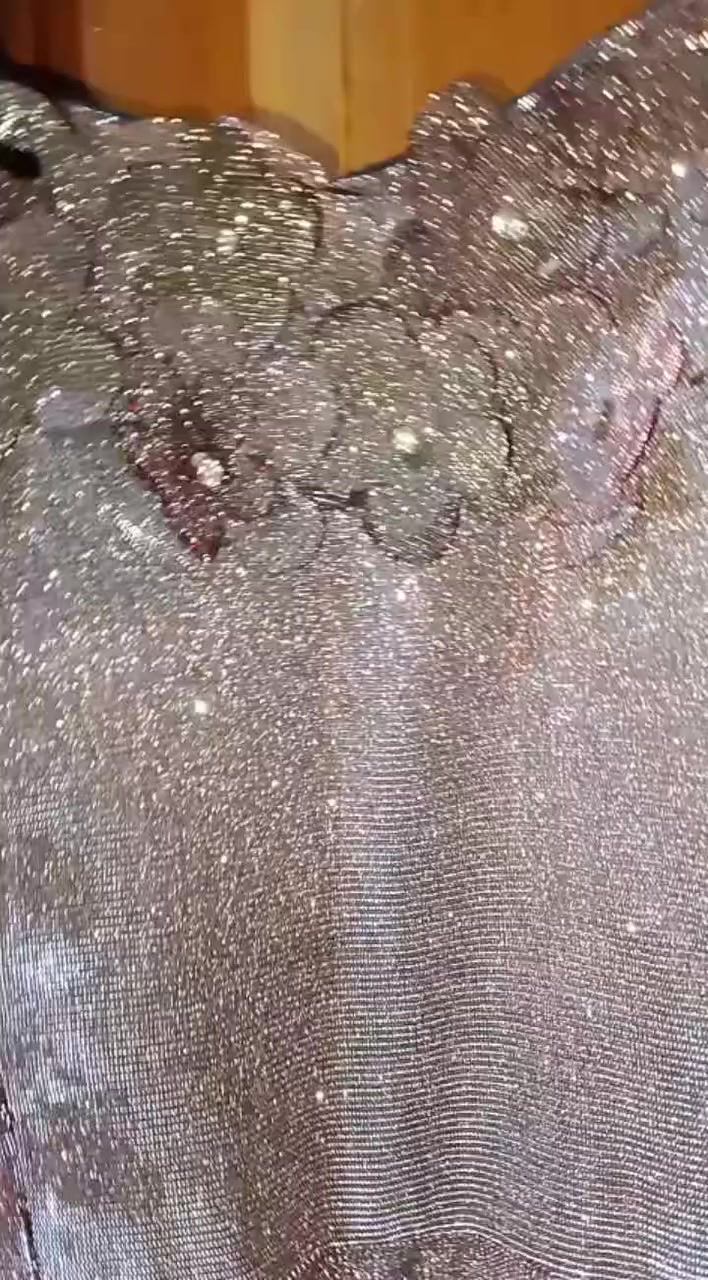 الاحذاء جديد و قياس 39
لبست الاطفال جديه ملبوسه بس مره 
و فستان الابيض طويل ملبوس مره 
و فساتن مروني قصير جديد 
توصيل اكو


**إذا كنت صاحب هذا الإعلان وتريد حذفه لأي سبب، رجاءا أرسل رسالة إلى الدعم الفني**