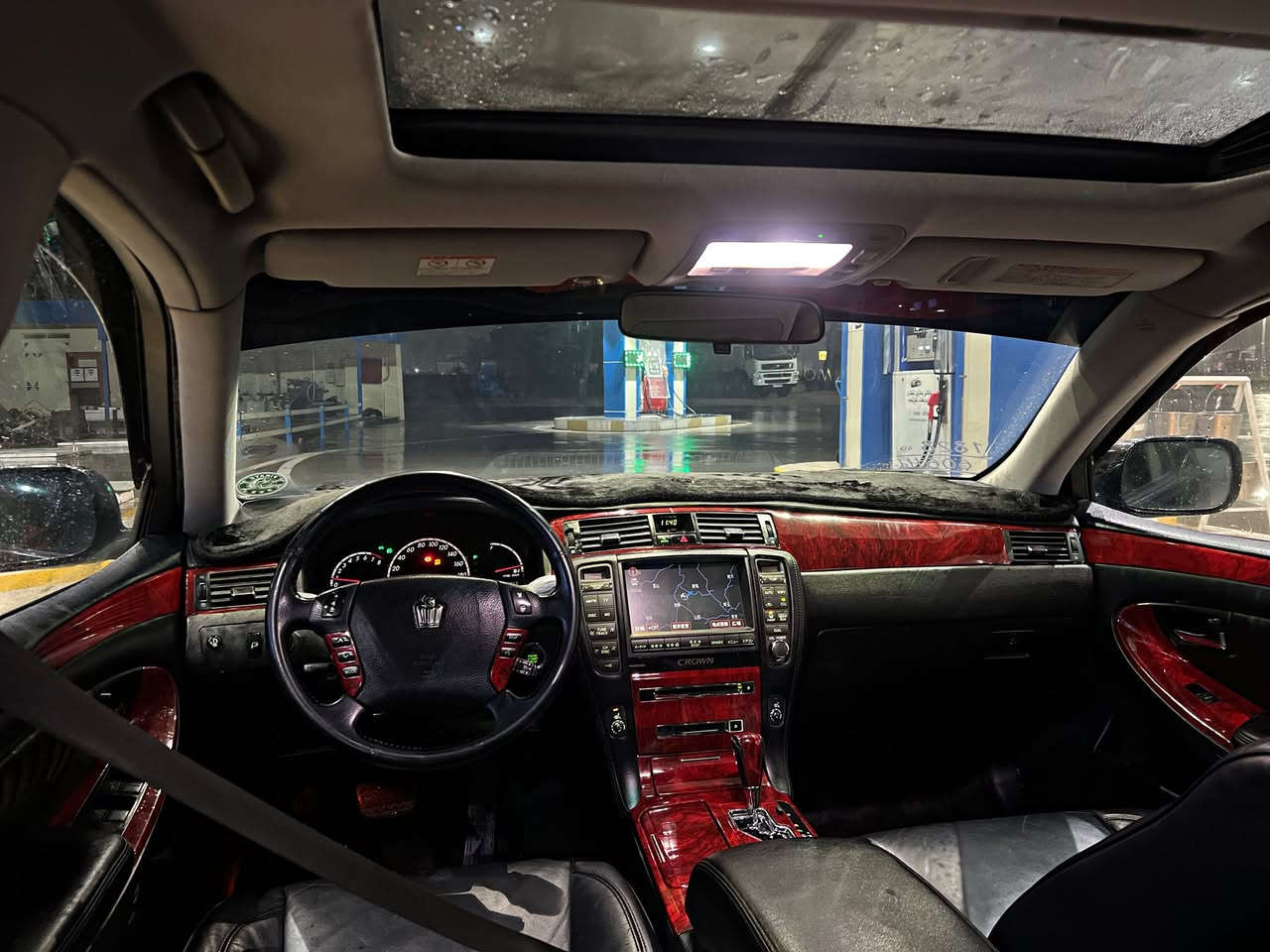 بەس ماشالله بڕاوە بەقەت ساغێک جوانە مۆدیل ٢٠٠٧ مەکینە بچوک گئر گەورە ١٨٠ ئاڵتون قەپات مواسەفاتە ئاوێنە یشارەت ساج سور سلاید کوشن جلدو هیتەر بێ درز و دراوەی ویل دینگە پشتو پئش حاسە ١٢١کم بەس شوێن موسی بۆیاخە بڕاوەیە سارەکە برێکی بەستراوە تەبرید ساردو گەرم براوەی دوراوەتەوە جۆزەی ساڵۆنسا بەستراوە تەبرید ساردو گەرم مەزبوتە سلاید مەزبوتە تازە پۆڵیش کراوە بئ شوختو چاڵ سحریی ٦٣ گەڵایە کەمێک مەجال موشتەری نی مەڵئ پارەی موسێکەخۆم  موسم دەوێ بەو پارە ئاوا خاوێن و لەو مواسەفاتەو لەو رەنگە 
شوێن ژاراوە /قەڵادزێ/***********
