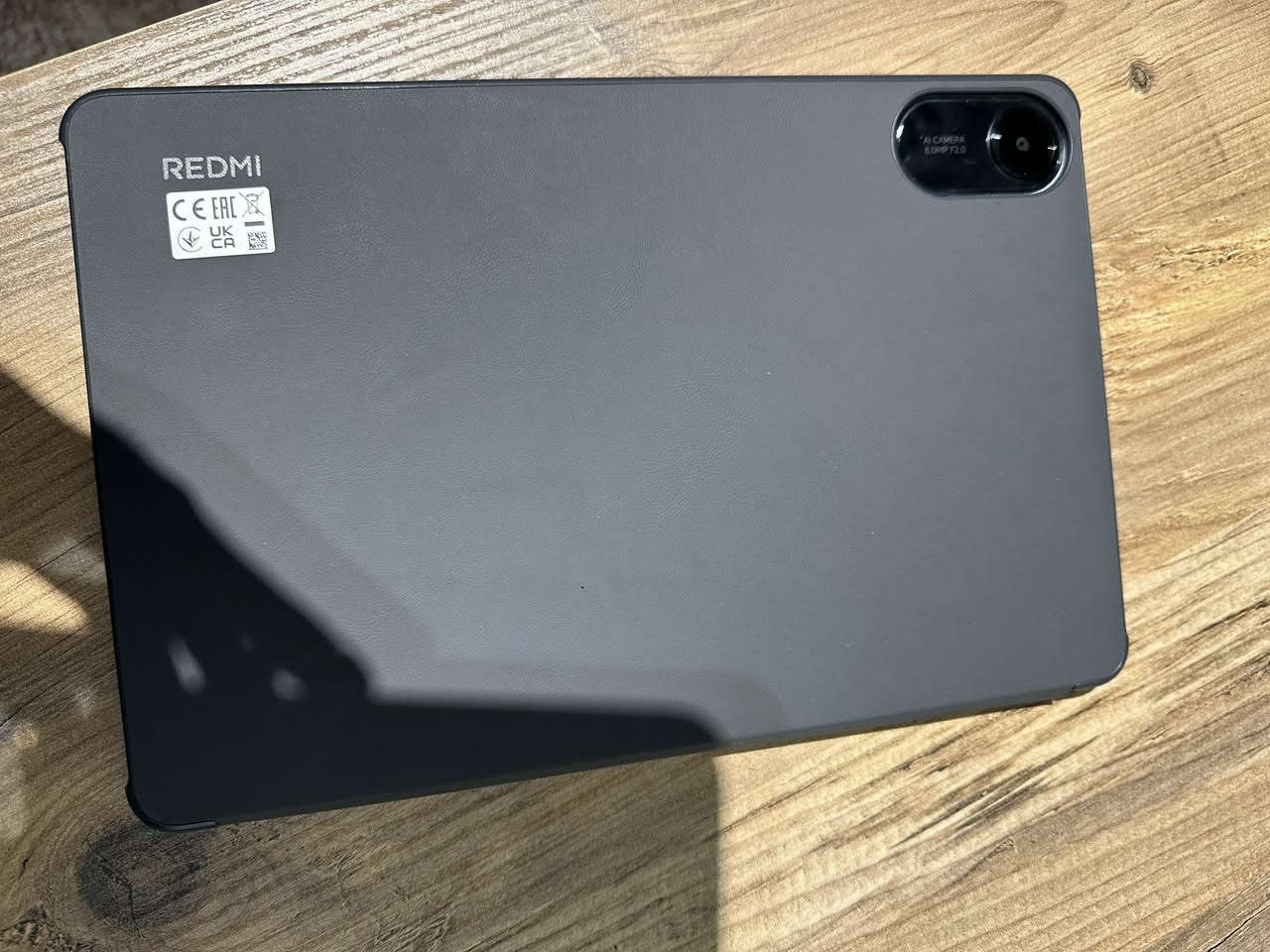 ايباد ريدمي
مستخدم اسبوع فقط 
السعر 200 
التواصل ***********
مكاني الكوت
