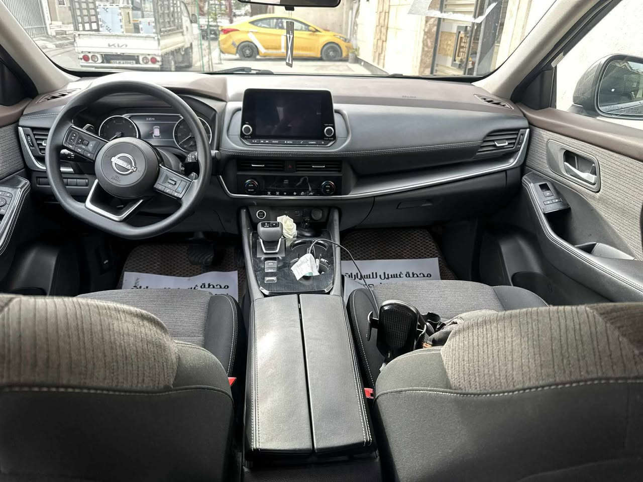 السلام عليكم 

نيسان روج  2023 SV 

(((((بدون حادث بدون صبغ دعامية سرقة امريكا ))))

لون اسمنتي  مميز 

فول مواصفات عدا بانوراما

حساسات 

مانع تصادم امامي 

كامره خلفيه وشاشه جبيره

نقاط عمياء ورادارات جانبية 

تبريد ثلج 
تايرات جديدة

تشغيل عن بعد 

ماشيه 75 الف

السعر : 175$ 

السياره جديده بمعنى الكلمه بحاله الوكالة
***********
