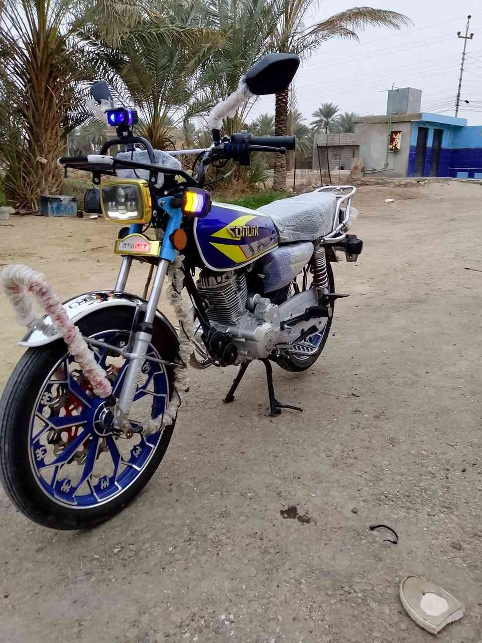 سلام عليكم دراجه ايراني للبيع  سونك 2025 دراجه حلوه ونظيفه  المحرك 200c  السعر 800 وبي مجال مكان رمادي ابو طيبان ***********
