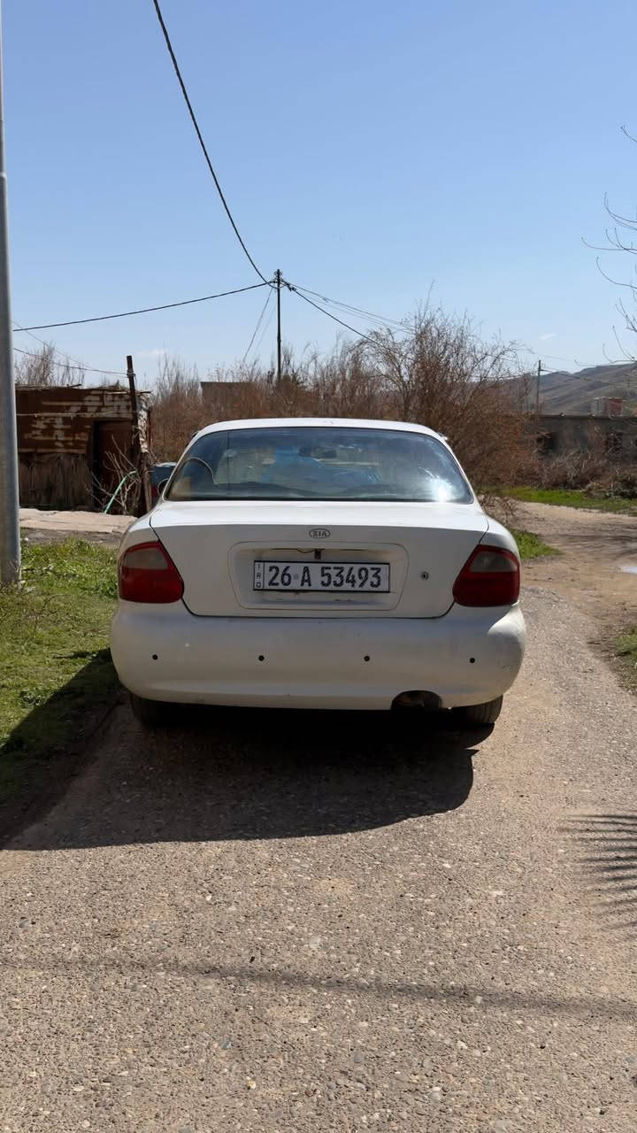 السلام عليكم

للبيع سيارة 

نوع كيا كريدوس 

موديل 1998 

رقم صلاح الدين شرط التحويل 

صدر امامي جديد خلفي نص عمر 

4تايرات اخو الجديد 

كير محرك شرط 

كهربائيات كلها شرط 

تبريد يحتاج غاز تدفئة شغاله 

ملاحظة السياره مصبوغه حزام 

السعر المطلوب 30ورقه اوبيهامجال قليل 

مكان السياره صلاح الدين بيجي قريه المسحك 

للاستفسار اتصل ***********
