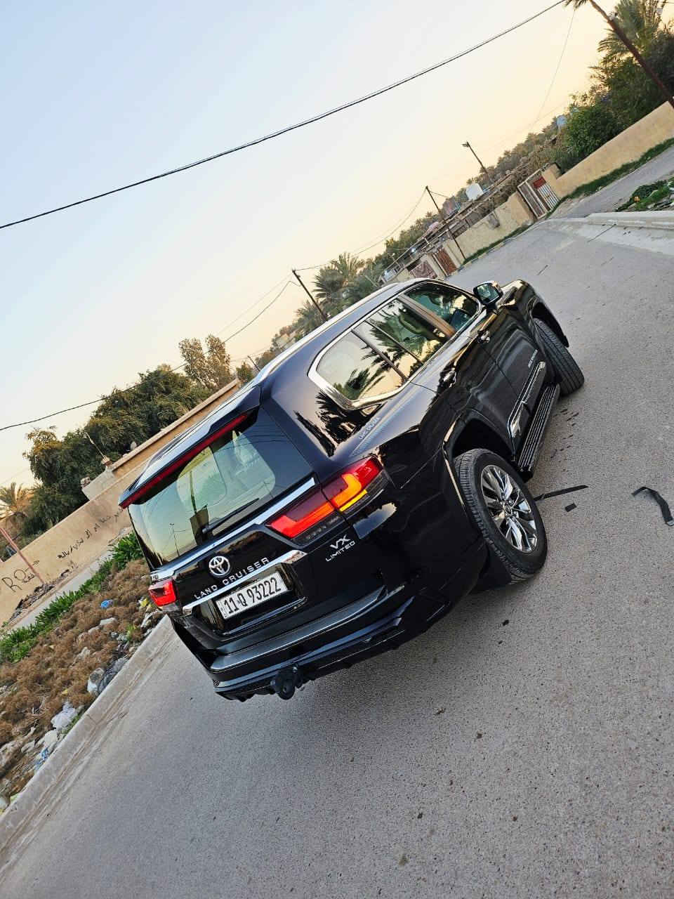 السلام عليكم بيع او مراوس شعدك بل خدمه
لاندكروز    ٢٠٢٤   VX  اعله فئه حت الابواب شفط
 (((   ماشيه   28 الاف     )))
محرك         تنفس طبيعي ٤٠٠٠   
مغلفهppf من هيه زيرو يم الشارقه 
***********اسيا
*********** اثير
السعر انشالله مناسب 73800 دولار يعني ٧٣٨ ورقه
السياره  رقم  ((بغداد   مميز))     السنويه  بسمي

مكفوله من كلشي فقط رصعه يم لايت بارد 
مواصفات 
ابواب شفط
-سلايد روف
-جميع الكشنات كهرباء وتدفئه تبريد 
-كرسي السائق خزن ثلاث وضعيات للذاكره
-تشغيل عن بعد + دخول ذكي 
هاندربيك بصمه + اوتو هولد 
-كشنات جلد
- لايت   ٣   عدسات  ولد نهاري امامي وخلفي 
-٥  كامرات  ( ٣٦٠  درجه)
-رادار  جانبي
-رادار خلفي
-حساسات امامي خلفي
-فور ويل  وانظمة تركشن ودفلوك ونظام زحف
-فول تحكمات ستيرن
-نظام صوت سماعات   JBL
-شاشات خلفيه
-زراك لايت
خمس بصمات السياره
ترحيب بل ابواب

وبقية المواصفات المعروفه في فئة  VX
