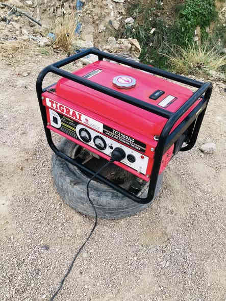 سلام عليكم 
مولده شرط شغل 
للبيع مكاني حله 
موبايل ***********
سعر ١٤٥مستعجل على بيعها
