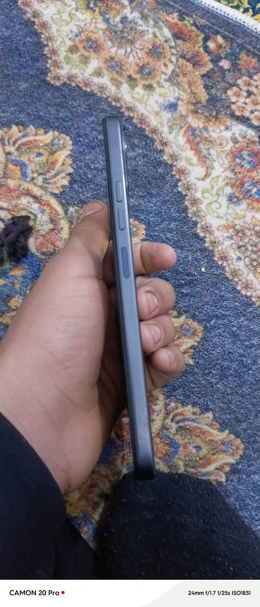 #ايفون #11عادي

سلام عليكم عندي تلفون TECNO SPARK 40C جهاز نضيف من كلشي اريد اراوسه بايفوت 11 عادي العنده خل يجيني خاص *********** او يجيني واتساب
