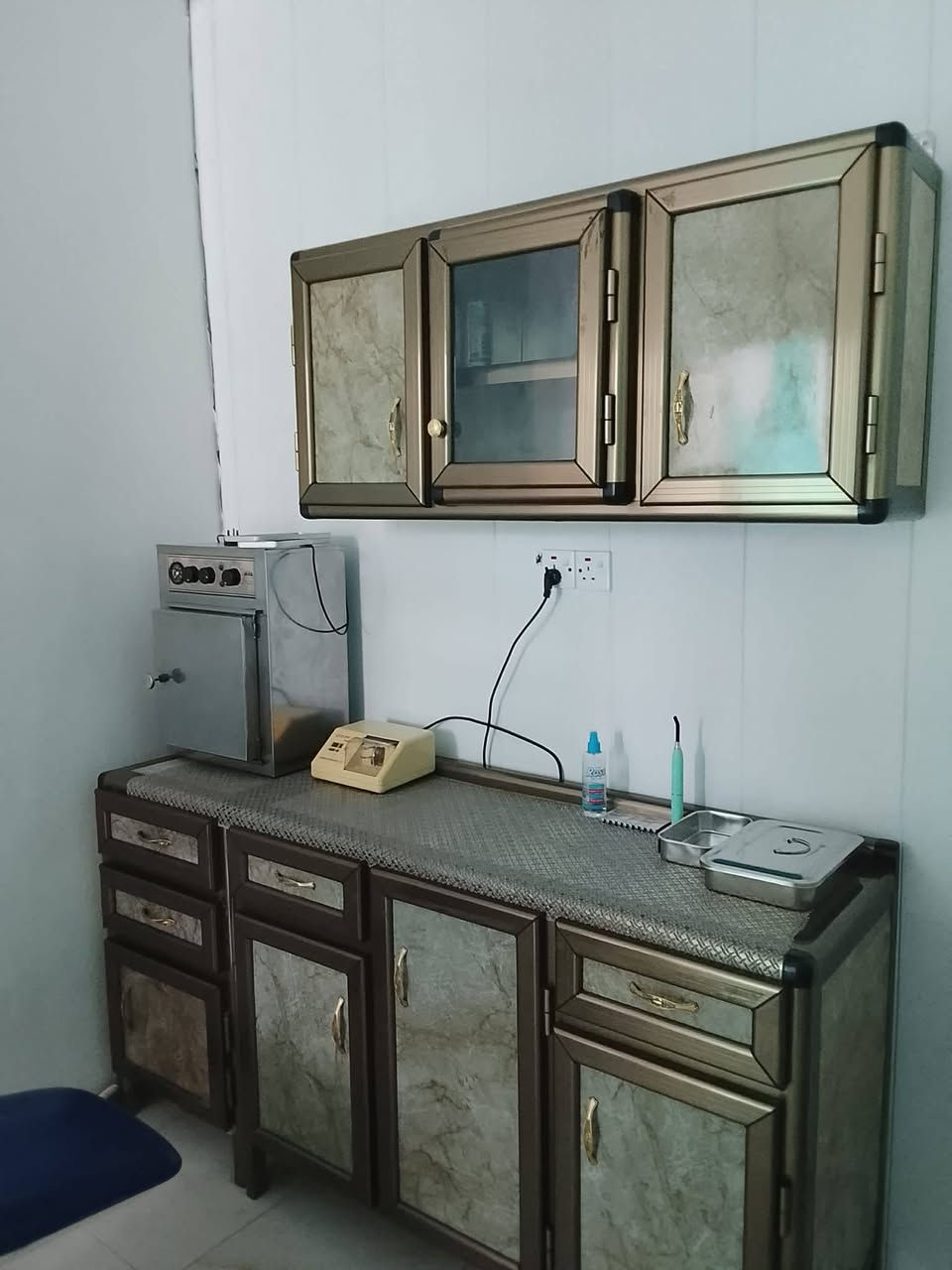 عيادة اسنان للبيع
بسعرررمناااسب 😍 
چير cx
كمبريسر 
معقمة 
ميز طبيب مع كرسي 
مغسلة 
كاونتر 3قطع 
ادوات قلع 
ادوات حشوات كاملة عادية وجذور كلشي بالك موجود منهن
توربينات وهاندبيس 
وأير بروفي 
ادوات دسبوسبل كل النوعيات 
اندو موتور
ابكس لوكيتر 
لايت كيور
كراسي رسبشن 
املكميتر 
ربر دام 
٣.٧٥٠
***********
