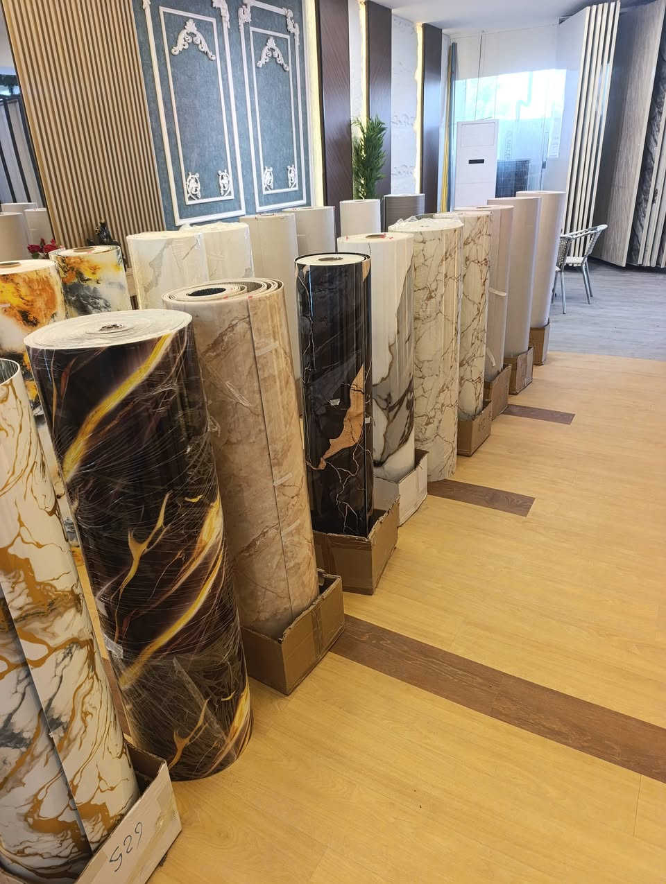 عمل سقوف ثانويه ديكورات شاشات سحبات جداريه تغليف جداري لواسق حدائق تحت الدرج تئسيس  كهرباء بوري سيمنز عمل بورد شحن سيارت الشحن عمل درجه اولى امانه لله ورسوله مكاني نجف ***********واتساب
