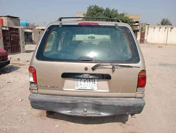 السلام عليكم
فورد اكسبلور بلاور 
للبيع 
موديل 2000 
رقم بغداد 
العنوان بغداد الزعفرانيه 
السعر 40 
***********
