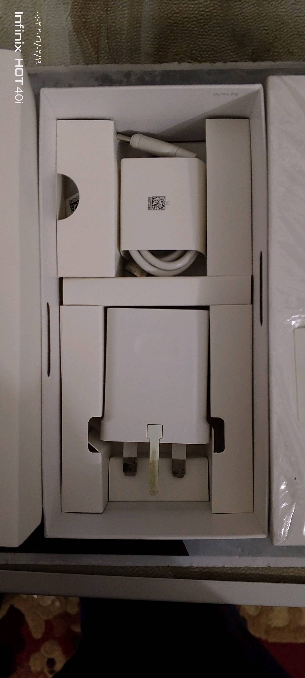 📱 جهاز هونر x8b / الجهاز جديد جديد جديد 
🔹ذاكره 512GB
🔹الجهاز داخل الضمان ينتهي الضمان بتاريخ 2026/5/9 مع الوصل الجهاز 
🔹عشوائيه 8+8 (16GB)
🔹 أداء ثابت وكاميرات واضحة
🔹نضافة 99% مستخدم أشهر  فقط كامل كارتون ملحقات شاحن +كبيل مو اصلي  +كارتون مع دبوس مع كفر للجهاز  بعدة بجيس ع وضع الوكالة 
🔹كاميرا اساسية 108ميجابكسل أمامية 50 ميجابكسل 
🔹الشاشة: من نوع AMOLED بحجم 6.7 بوصة، تدعم معدل تحديث 90Hz 
🔹البطارية والشحن: سعة 4500 مللي أمبير، تدعم الشحن السريع بقوة 35 واط.
🔹التصميم والوزن: الجهاز نحيف جداً (6.7 ملم) وخفيف (166 غرام)
🔹 جهاز مناسب للاستخدام اليومي والتصوير
مع كامل ملحقات 
السعر 240  وبي مجال 
📍 العنوان:– بغداد / الانتصار / قرب السيطرة /لايوجد توصيل 