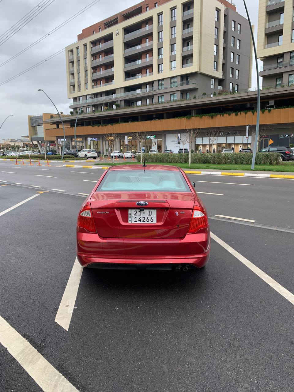 فۆرد فیوژن مۆدێل ٢٠١٠  مواسەفات seسەیارەکە بێ بۆیاخە تەنها ٢ جێ ساردی هەیە ئەویش بە  چاونابینرێت  کاڵ بونەوەی نیە بە هیچ جۆرێک نمونەیە لە جوانی    گێڕ و مەکینە بە شەرت مەکینەی نەکراوەتەوە بە شەرتی ئەوەی دوکەڵیشی   نەبێ چوار تایەی تازەی لە ژێرە سەنەوی بە ناو کردن بە شەرت بەیانی بیکە بە ناوی خۆتەوە سعری ٩٢ گەڵایە  رەقەم تەلەفون. ***********
