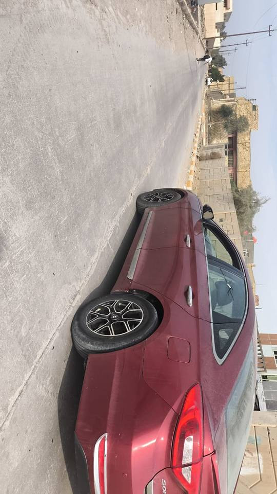 2016 وارد امريكي حره بيها باب صبغ وبيها ضربات خفيفه السياره حلوه وجاهزه من كلشي تحكم ستيرن وشاشه وسماعات ستيريو 
رقمها ذي قار الجديد مداور ثاني يوم 
كير ومحرك جاهزات 
حداديه جديده تايرات جدد السياره مال جناي 
للتواصل ***********
العنوان ناصريه ناصرية, ذي قار
