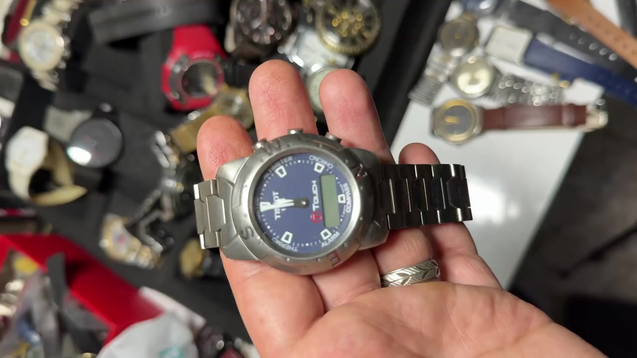 ساعه تيسوت تاج
كوارتز بطاريه 

اصليه 

ملاحظه ساعه فحم عاطله

سعرها 85 الف


**إذا كنت صاحب هذا الإعلان وتريد حذفه لأي سبب، رجاءا أرسل رسالة إلى الدعم الفني**