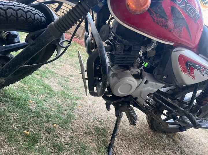 السلام عليكم
دراجة بوكسر للبيع موديل ٢٢ ماشيه ٤٠ الف دراجة خير من الله ومكينة ناعمة ودراجة نضيفة اوراقها كامله عادي تترقم سعرها مليون و١٠٠ مكانها بغداد حي الجهاد رقم التلفون ***********
