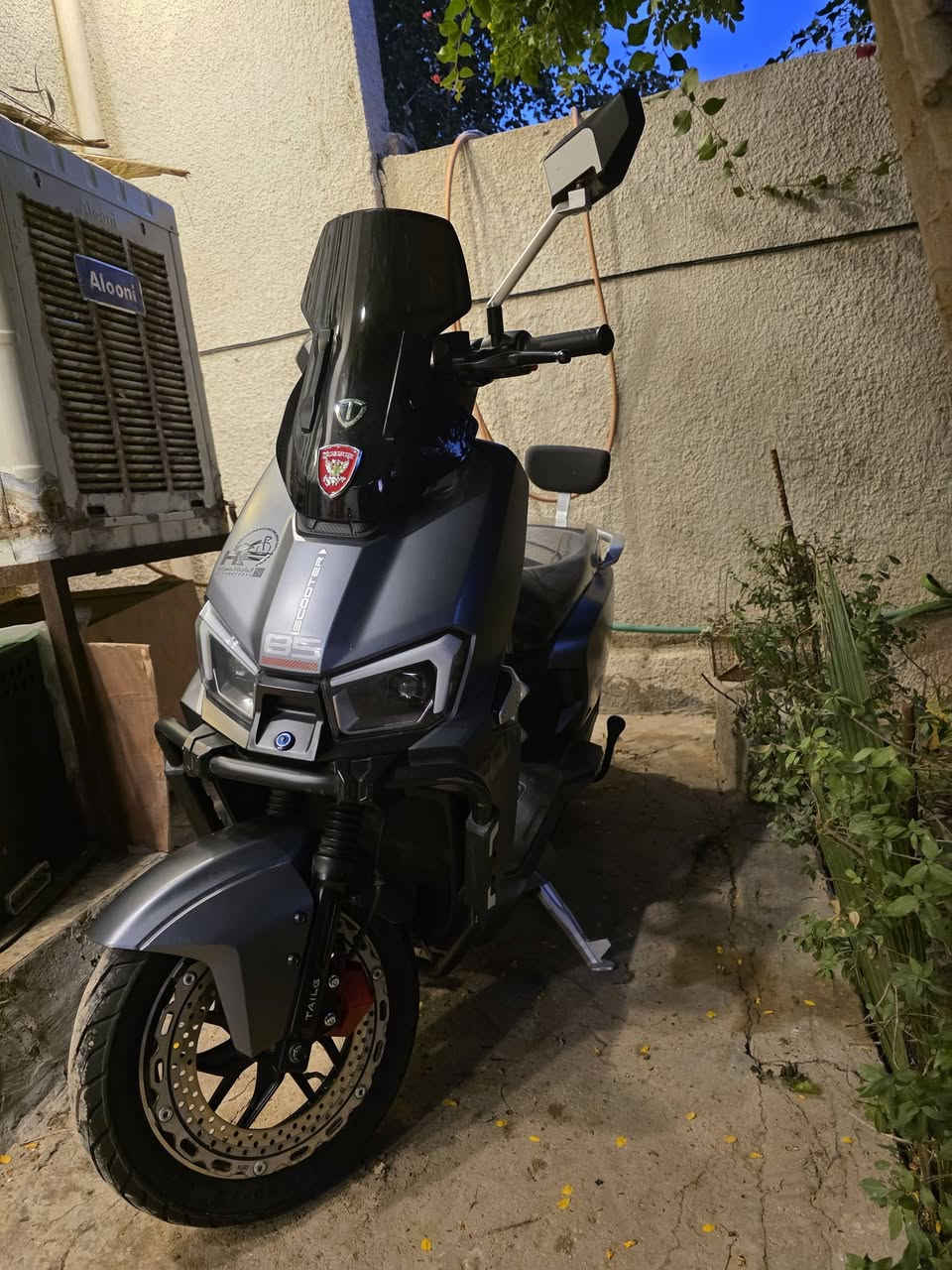 سلام عليكم دراجه ساعقه ريان البيع نضيفه كلش ما متعوبه  بصمه
مثبت سرعه 
لات عالي نهار 
تيارت جدد مال شركه 
دوشمه كشن ليلون
 السعر  ١١٥٠ بيه مجال قليل كلش مكاني شارع فلسطين 
***********
