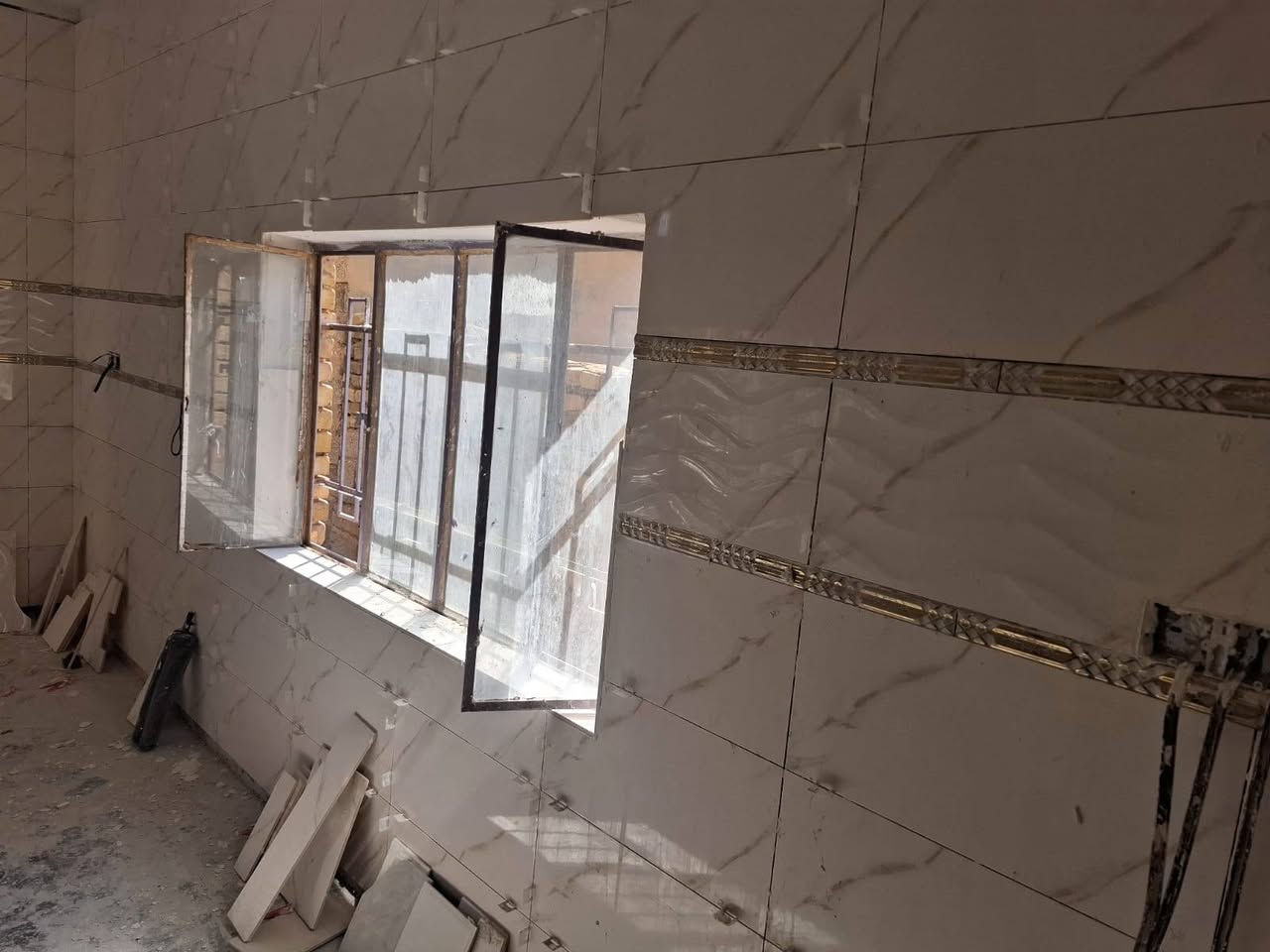 يا الله . خلفة سيراميك شغل درجى اولى متوفر المقداديه ونواحيها بأسعار جدا مناسبة للتواصل ***********
