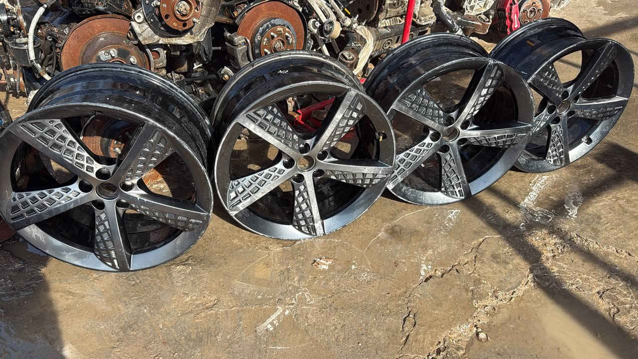 كافه الوياله جنسيس متوفره جي ٧٠ وجي ٨٠ وجي ٩٠ وجي في ٧٠ وجي في ٨٠ وجي ٩٠ العنوان ديوانيه ديوانيه التقيه ثالثه على طريق النجف مقابل بانزين خانه القصواء مجمع بشار البديري 
***********زيودي البديري 
***********زيودي 
***********زيودي 
يوجد خدمة التوصيل لجميع المحافظات
