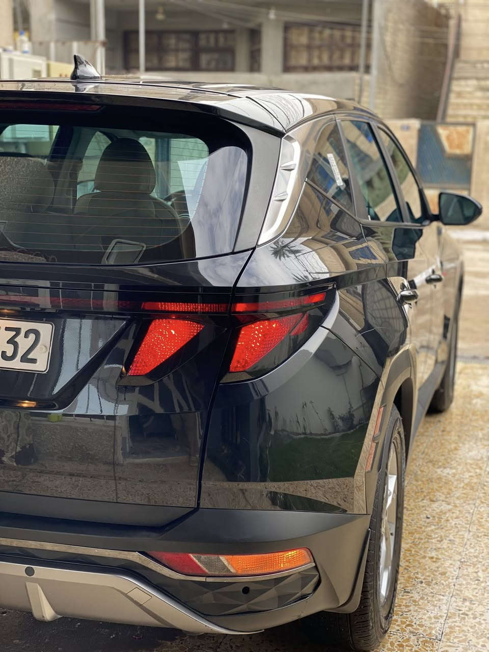 سلام عليكم 

للبيع 

توسان 2023 وارد امريكي

السيارة مواصفات SE يعني مواصفات متوسطة

ماشية 61 الف كيلو متر

شاشة لمس ابل كار بلي 

اوتو هولد

سايد بريك بصمة

اوتو ستارت

فول تحكم ستيرن جهتين

رقم اربيل تحويل مباشر

محرك 2500 GDI تنفس طبيعي

السيارة وارد امريكي حادثها مثل ما موضح بالصور بدون ايرباك والتفاصيل كلها موضحة بالسونار 

السعر 17,800 يعني 178 ورقة وبيها مجال

مكاني بغداد الامين الثانية

رقمي :***********
