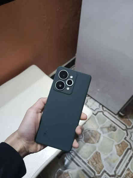 سلام عليكم شباب جهاز  ريلمي 15برو جهاز ماخذه من شركت الاسناد قبل 6ايام  الجهاز كامل ملحقاته ذاكره 512  شاحنه 80W سعره 550 وبي مجال للطيبين الاستفسار الاتصال على *********** مكاني وسط الكوت
