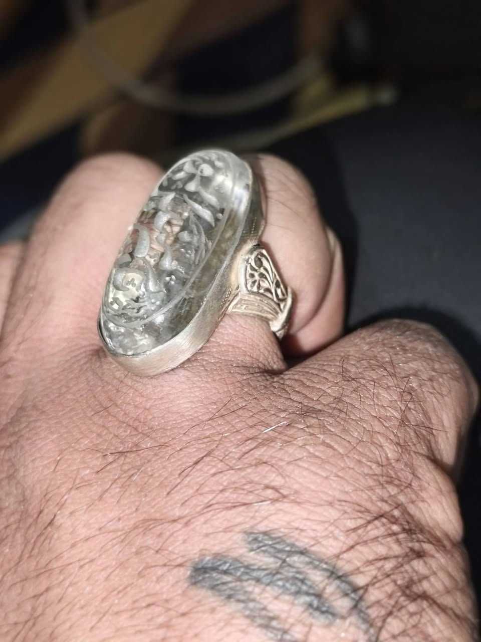 در النجف  مخطوط ياامير المؤمنين صياغه يدويه مرتبه مكان بغداد مدينة الصدر


**إذا كنت صاحب هذا الإعلان وتريد حذفه لأي سبب، رجاءا أرسل رسالة إلى الدعم الفني**