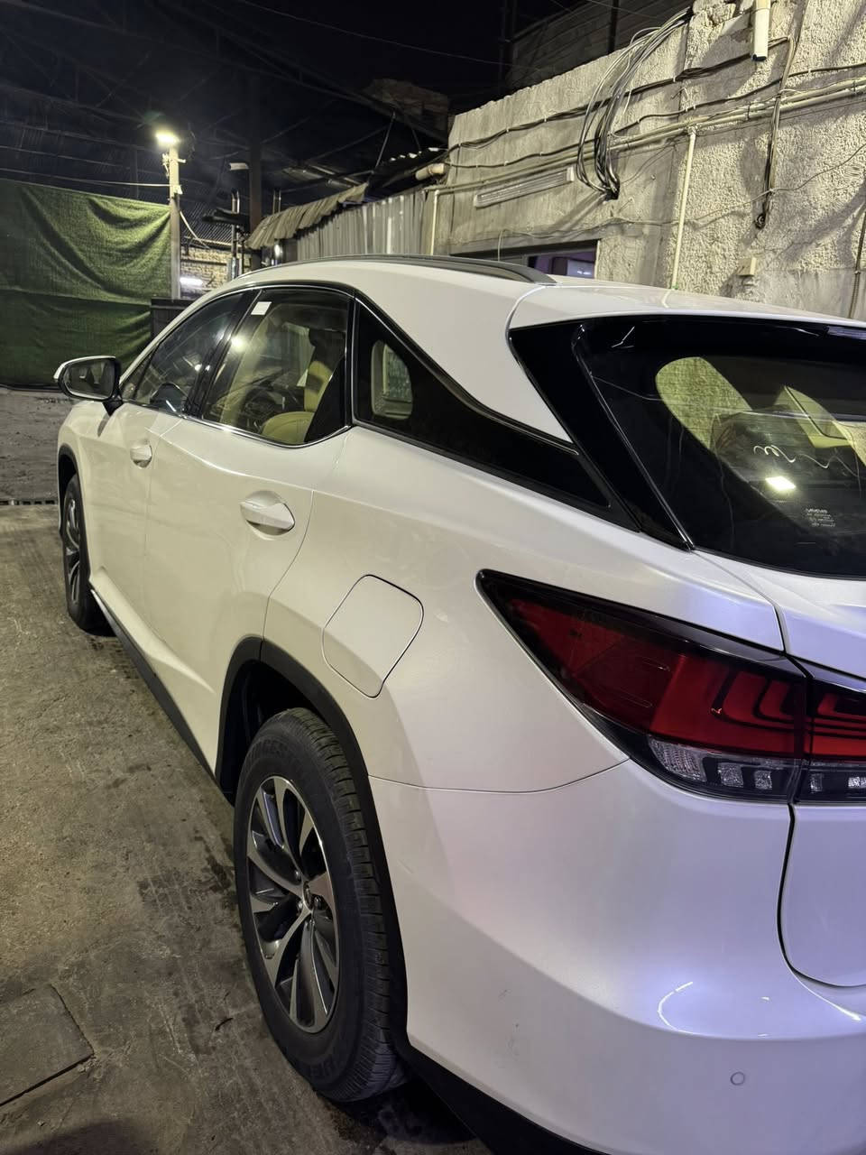 سلام عليكم لكزس RX 350 ساره وكاله خليجي كفاله عامه مودل ٢٢ ماشيه 30 الف رقم بغداد جديده ومغلفه بي بي إف  السعر خاص  رقم صاحب السياره ***********
