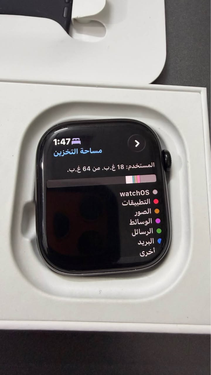 ابل واتش جيل 10
حجم  46mm 
ذاكرة 64G
نضافة 95%
ملحقاتها كاملة اصلية كارتونه وكيبل وسير

وياها
 سير اصلي نايك
والسير الاصلي مال ساعة ما مستعمل ابد
ووياها سير نوعية ممتازة جلد مشتري ب50
وياها شاحنة بوربنك يشحنها 3 مرات بشحنه وحدة 

المكان بغداد الكرادة ساحة الواثق او البلديات
للاستفسار ***********
السعر 390 الف بغداد, العراق
