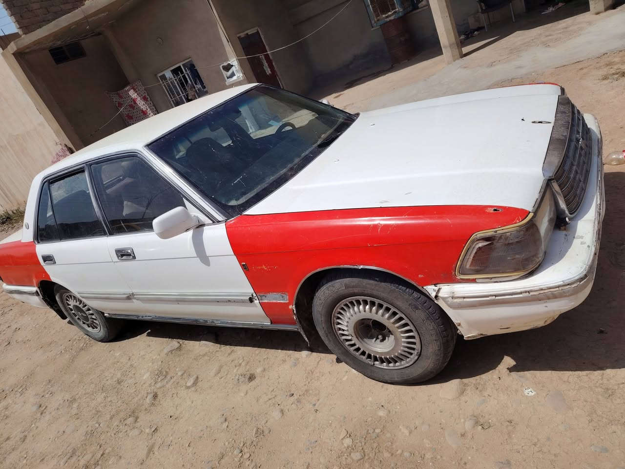سياره سيدان تكسي رقم نينوى كير محرك بطه ٢٥٠٠ خير من الله للبيع او مراوس نزل شعندك
***********
