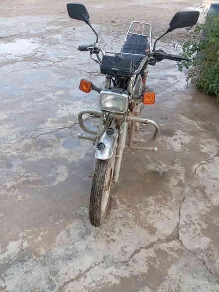 سلام عليكم موطور ايراني للبيع بدون اوراق

سعر 275 المكان ديالى رقمي ***********
