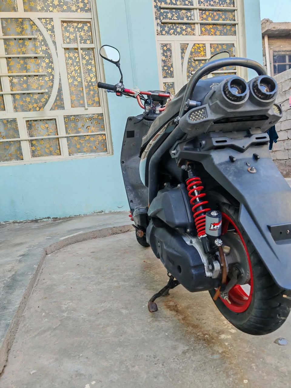 📢 للبيع: ياماها BWS (وحش الجبلي) بمواصفات مميزة
الدراجة غنية عن التعريف، نظيفة جداً ومعدلة ترتيب خاص.
✅ المواصفات والتفاصيل:
النوع: Yamaha BWS (ياماها بي دبليو اس).
المحرك: محرك نشط جداً، سحب وتشغيل ناري (نقرة سلف).
المظهر: صبغ وتصميم رياضي مميز (أسود مطعم بلمسات رياضية).
السعر المطلوب: (975 الف)
المكان: (ديالى گاطون الرازي قرب شعلان)
📞 للتواصل والاستفسار(***********)

ملاحظة مكلف بالنشر يعني اليريد بتواصل ويا صاحبها ع الرقم فقط موجود واتساب
