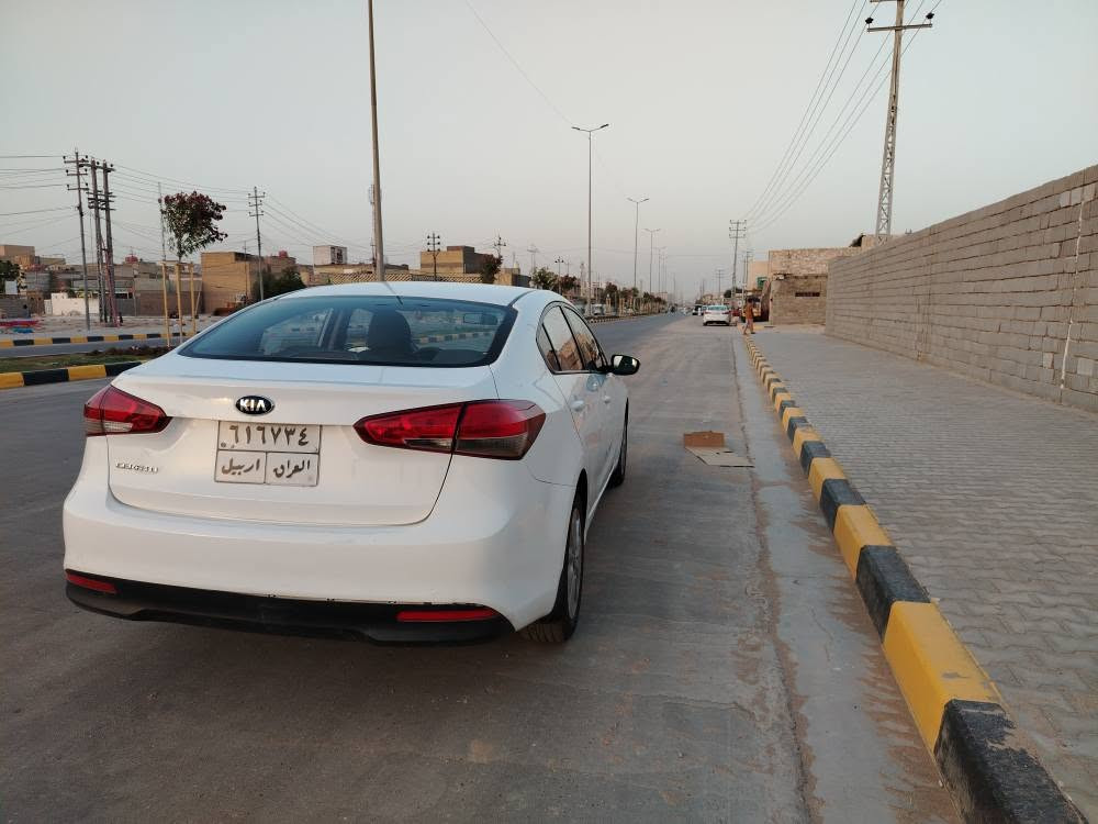 سيراتو 2018 رقم أربيل بسم الشركه سعر ١١٨ بيها صبغ بنيد وباب يعني قطعتين صبغ *********** مكان نجف محرك ١٦٠٠ نصف فول تريد مداور تريد تحويل النجف, العراق
