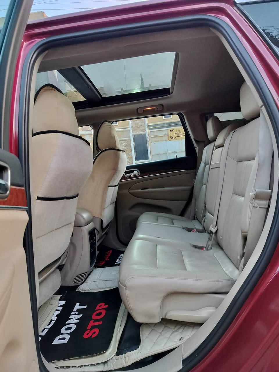 ٱلسلام عليكم جيب لاريدو مديل2012 فول مؤاصفات  رقم بغداد دؤلي هزه ؤرقم جدد تحؤيل مباشر بسمنه سياره جاهزه ؤحلؤه ماشيه 95
مكينه 8 كير ؤمحرك مكفؤلات شلعه ؤمعدل طيران نشاطه فؤل 
تخم تاير ؤيل جدد كهربائيات كلهه شغاله 
بصمه ابواب بنرامه طكتين 
بصمه تشغيل 
استيرن كهرباء 
شاشه جبيره كامره خلفيه
حساسات خلفيه 
كشنات كهرباء خزن ميمؤري 
داخل بيجي مطعم صاج 
جنطه كهرباء مري قلاب 
شاشة اعطال دمام خلفي 
تحكم استيرن جهتين منضؤمه زنؤن 
السياره بيهه 4 قطع صبغ بدؤن دؤاخل بدؤن ايرباك كلهن سليمه سؤنارهه بلمنشؤر 
السعر137وبيهه مجال قليل
مكان بغداد/***********
