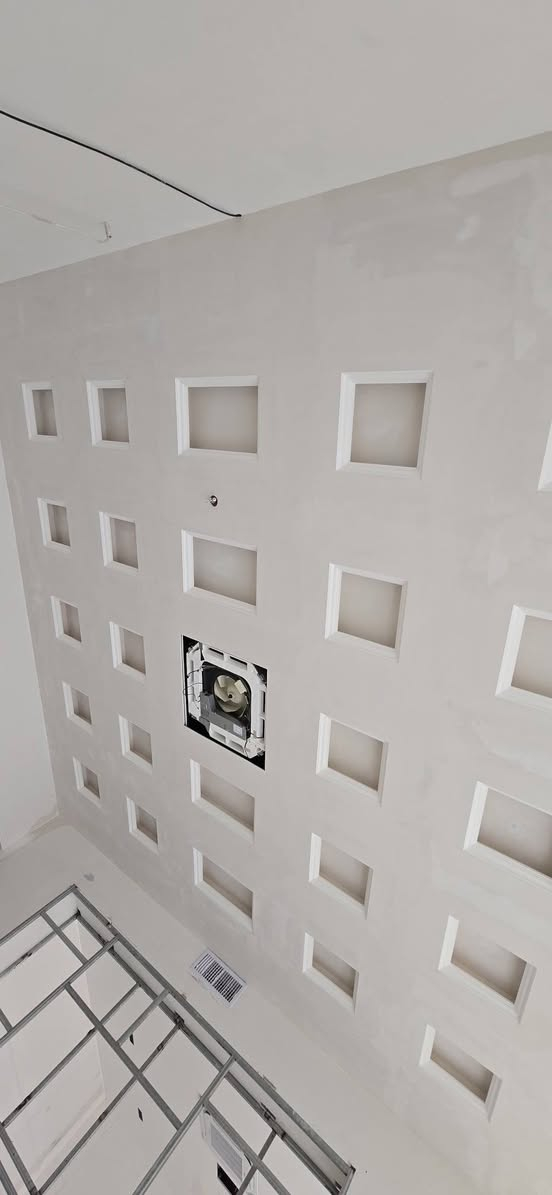 طلاس داخل الموصل
***********
