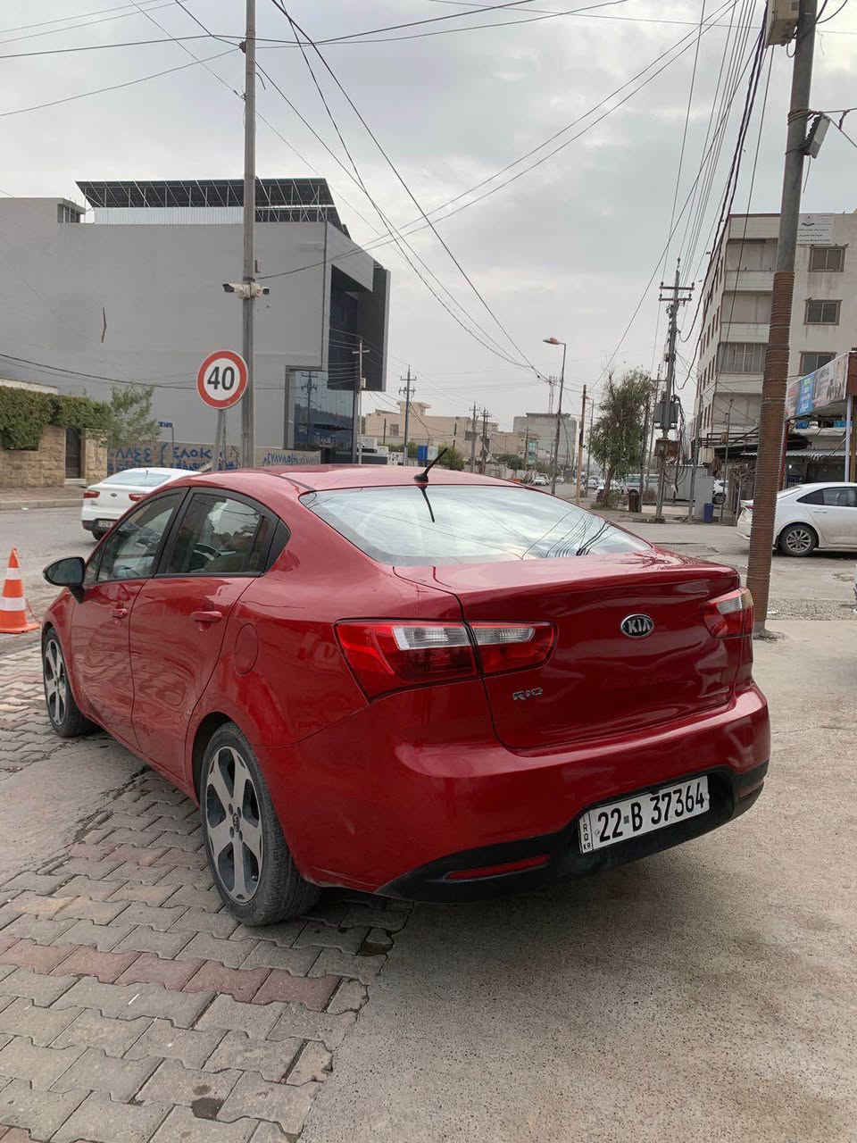 کیا ڕیۆ خلیجی 2013 
مەکینە 14 کرایتەوە بێ عەیب 
ڕۆیشتن 350 km 
ڕەقەم و سەنەوی نوێیە 
سندوق دوو بست سبوغ 
بستەک تەعدیل لە دەرگا 
بۆنیت و سەقفی کەمەک کاڵبونەوە 
بێ ناو گرتن ، بێ ئێڕباگ 

نـــــــرخ    ٨٨ وەرەقە
*********** أربيل, العراق
