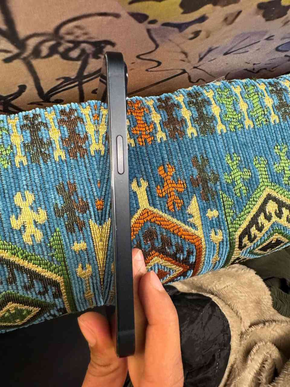 ايفون 13عادي للبيع لون نيلي مميز نضافة100‎%‎100الجهاز مامفتوح ابد وتر ذاكرة الجهاز المعروفة128بطارية الجهاز82رقم التواصل***********
