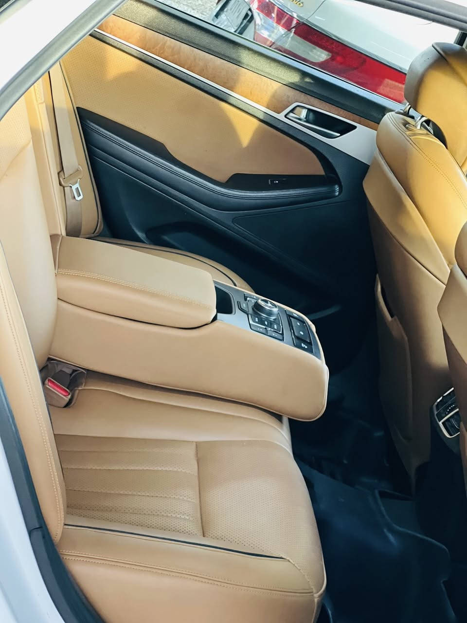 للبيع جنسس موديل 2015خليجي خليجي مكينه (6)3800سياره جديده وجاهزه رقم دهوك تحويل موباشر فول موصفات بعد معروفه موصفات الجنسس سياره بيه صبغ بطرف البنيد فقط لا مفتوح ولاه داخل وبيه دعديل  بيدي ار باب السايق سياره جاهزه حدادي 100/100مكان السياره ديوانيه سعره 185ترهم مراوس ***********
