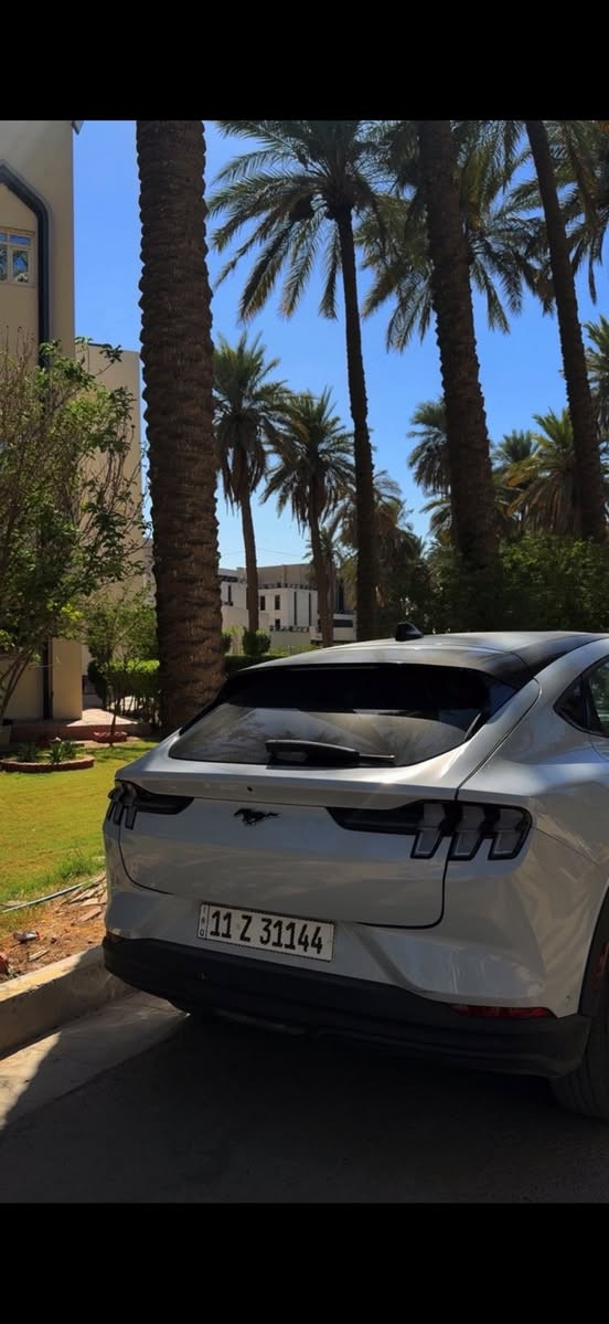 فورد ‏موستانك  2023  كهرباء كامل
لون اسمنتي
ماشيه 25 الف ميل
بطارية ليثيوم 
‏تمشي بالشحنة  400   كيلو
‏
‏الإضافات  : 
‏• شاحن لاسلكي Wireless Charger
‏• شاشة لمس بحجم 15.5 بوصة
‏• نظام كاميرا الرؤية المحيطية لركن السيارة 360 درجة 4 كاميرات
‏• مقاعد كهرباء - مدفأة 
‏• بصمة تشغيل
‏• حساسات ركن أمامية وخلفي
حادثها والسونار موضح كدامكم
بيع او مراوس
السعر 16.700$ وبيها مجال
***********
