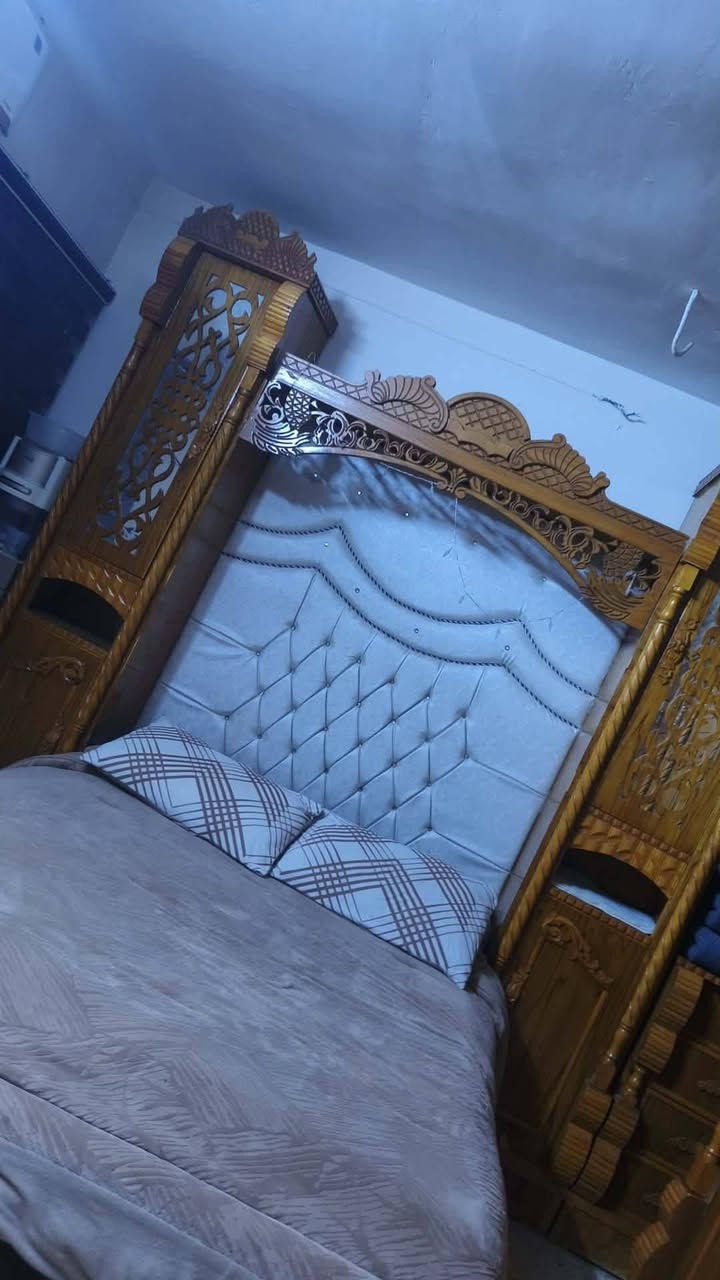 غرفة فخمة خشب ثقيل نظيفة بدون اي ظرر جلخ مابيها السعر مليون و100 بيها مجال للشراي


**إذا كنت صاحب هذا الإعلان وتريد حذفه لأي سبب، رجاءا أرسل رسالة إلى الدعم الفني**